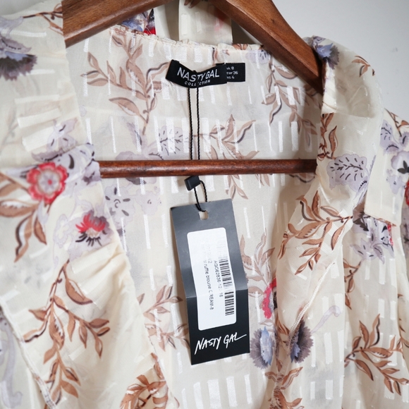 Nasty Gal sheer floral wrap blouse - Picture 5 of 7